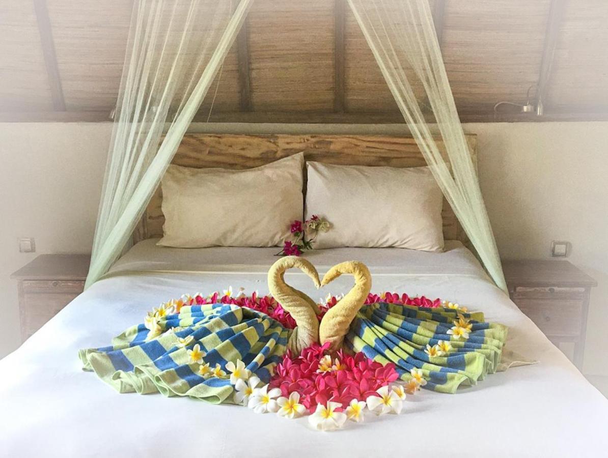 Puri Air Beach Resort & Spa Gili Air Exterior photo