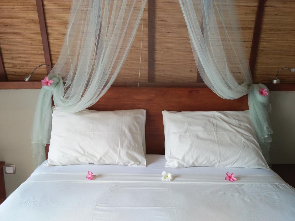 Puri Air Beach Resort & Spa Gili Air Exterior photo